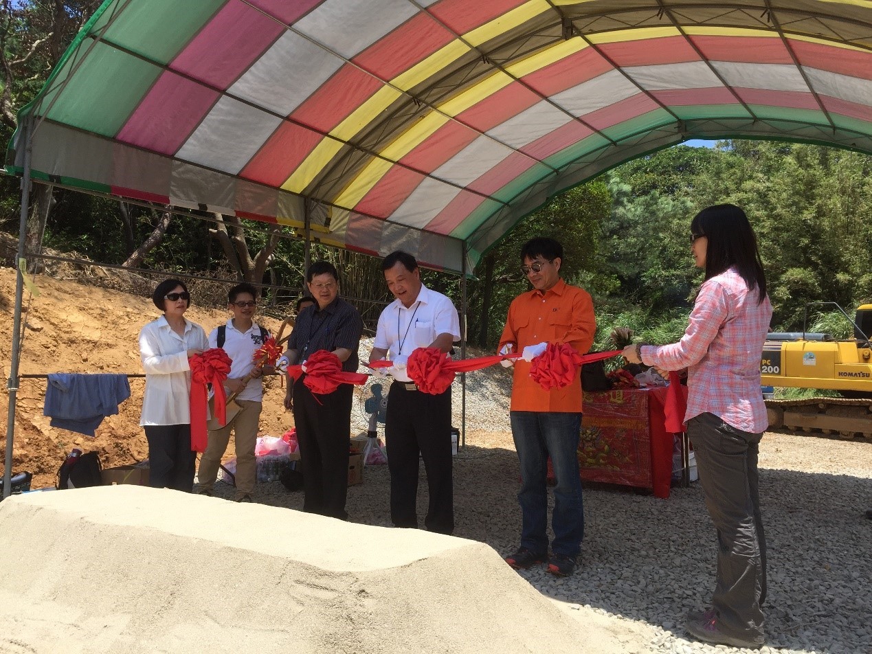 Drilling start ceremony of Shihuangping exploration well in Datun mountain.(2015.07.28)